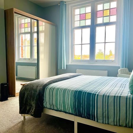 Lovely 2 Bed 2 Bath Flat With Free Parking プール エクステリア 写真