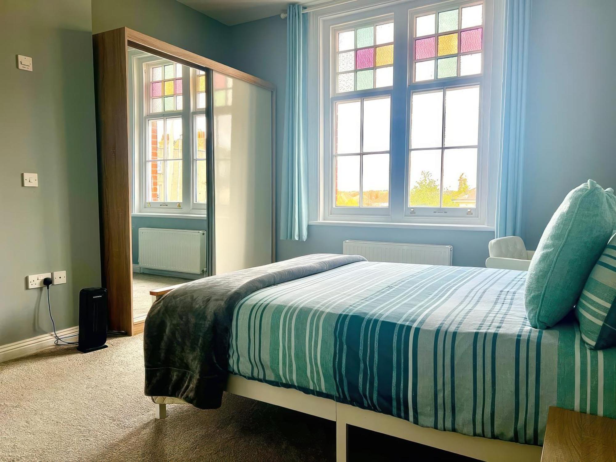 Lovely 2 Bed 2 Bath Flat With Free Parking プール エクステリア 写真