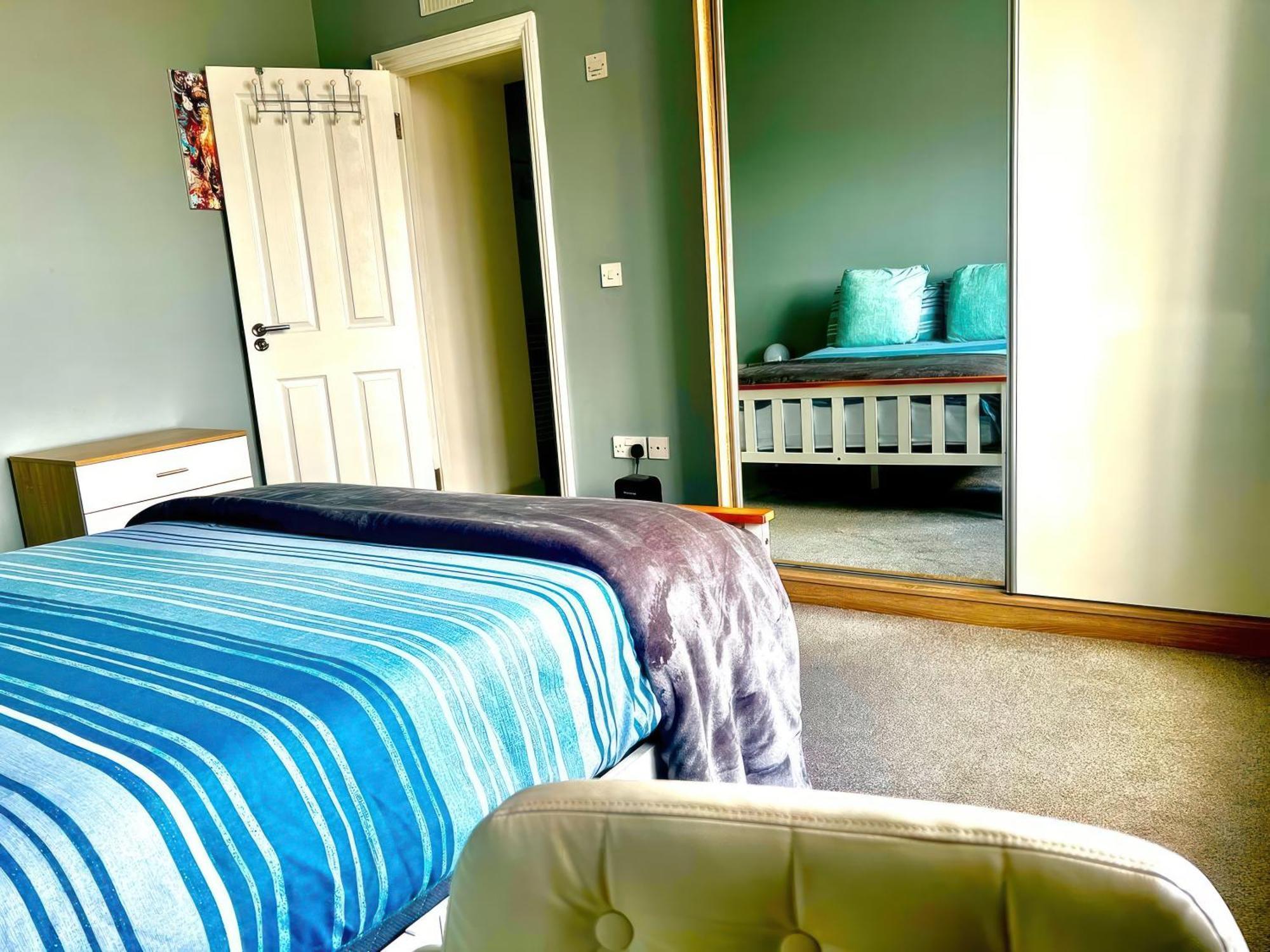 Lovely 2 Bed 2 Bath Flat With Free Parking プール エクステリア 写真