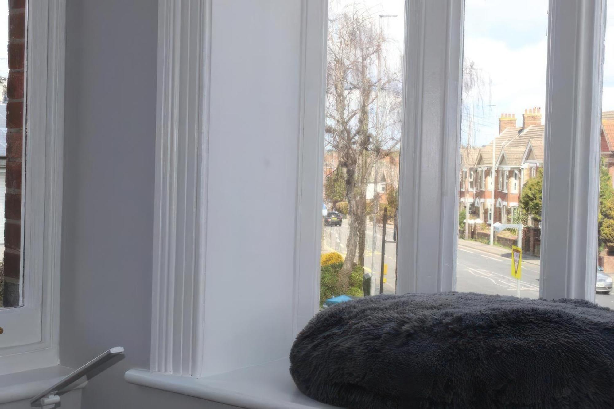 Lovely 2 Bed 2 Bath Flat With Free Parking プール エクステリア 写真