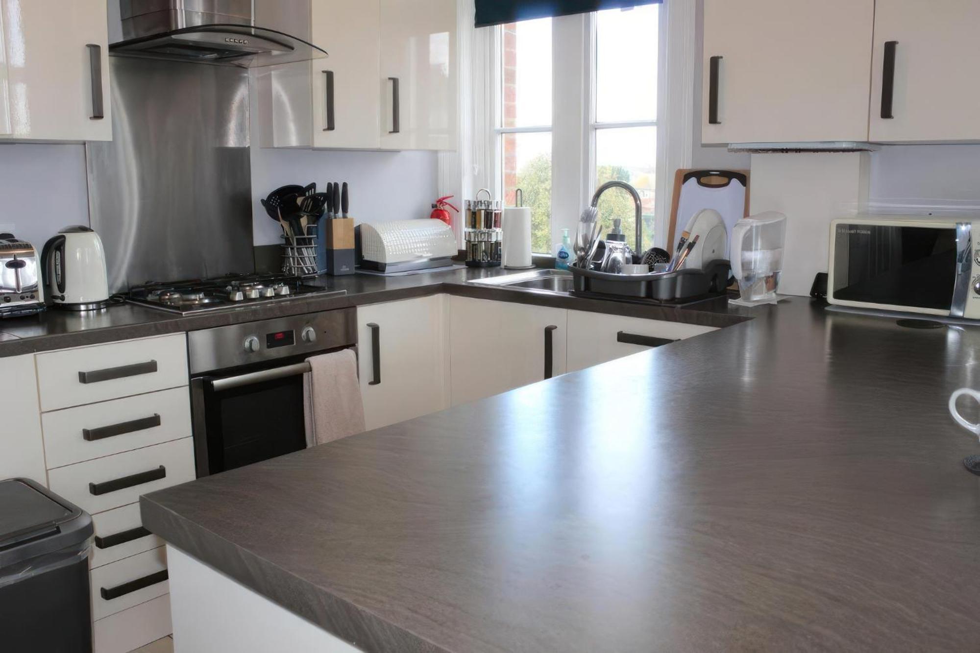 Lovely 2 Bed 2 Bath Flat With Free Parking プール エクステリア 写真
